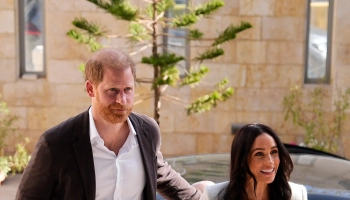 Меган Маркл выбрала белоснежный образ для визита в Иорданию