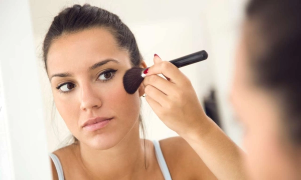 Всех румяней и белее: как правильно наносить румяна, чтобы не насмешить людей