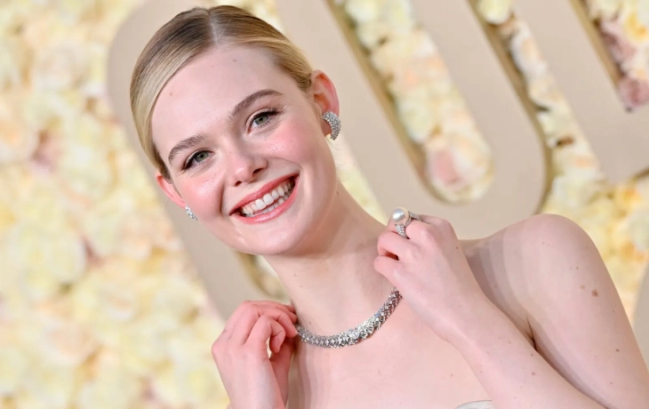 Эль Фаннинг кардинально сменила имидж: актриса решилась на удлинённое боб-каре Эль Фаннинг кардинально сменила имидж: актриса решилась на удлинённое боб-каре