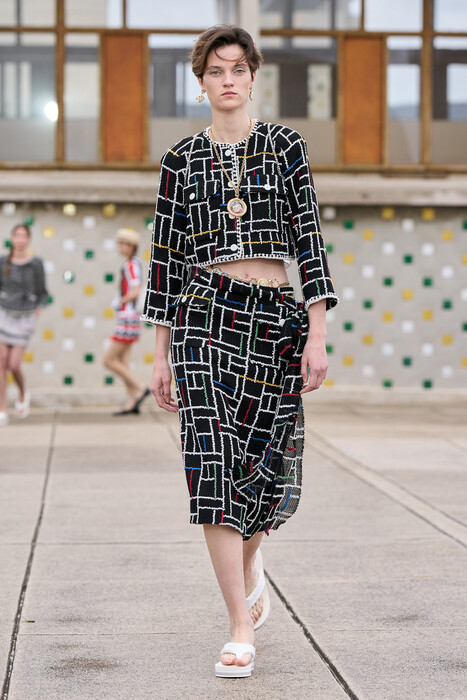 Chanel Resort 2025 / Chanel Круиз 2025