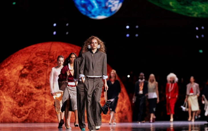 Chanel на новой орбите: дебют Матье Блази в Гран-Пале Chanel на новой орбите: дебют Матье Блази в Гран-Пале