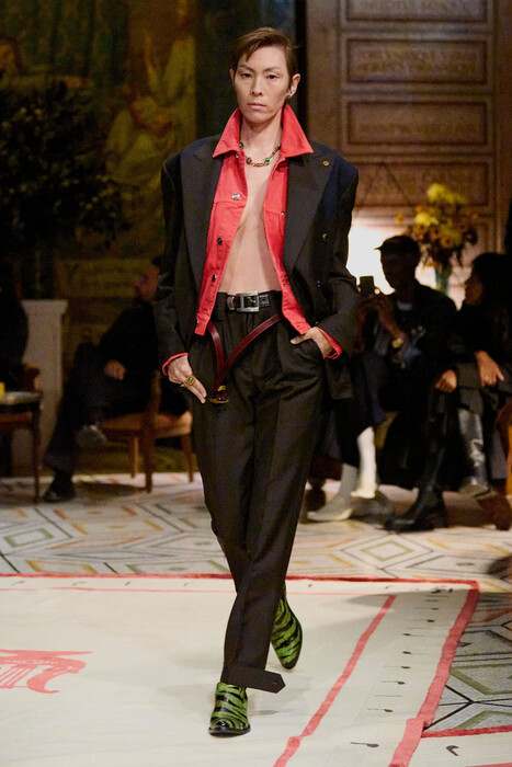 Versace коллекция весна-лето 2026 / Versace Spring-Summer 2026