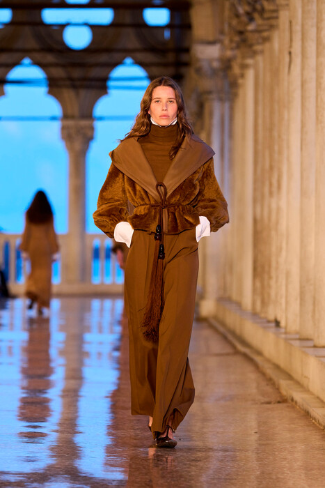 Max Mara Круиз 2025 / Max Mara Resort 2025