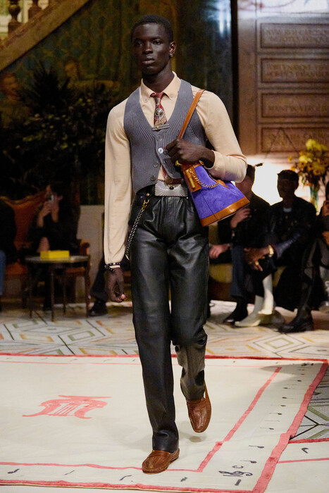 Versace коллекция весна-лето 2026 / Versace Spring-Summer 2026