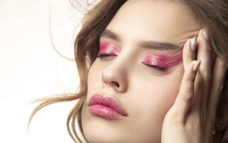 Без опозданий и стресса: почему стоит отказаться от макияжа на месяц Без опозданий и стресса: почему стоит отказаться от макияжа на месяц