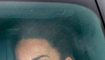 Кейт Миддлтон вернулась к любимому праздничному платью по случаю рождественского обеда