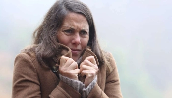 Почему кожа стареет быстрее зимой: главные промахи в уходе после 45 лет Почему кожа стареет быстрее зимой: главные промахи в уходе после 45 лет