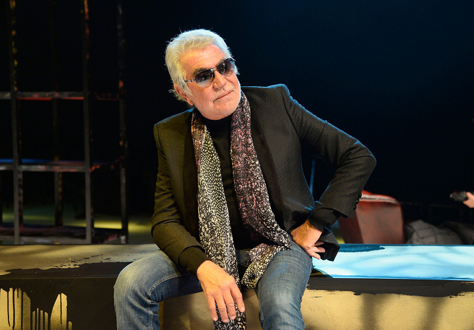 Роберто Кавалли посетил показ Roberto Cavalli в рамках Недели моды в Милане мужской одежды осень/зима 2014 14 января 2014 года в Милане, Италия