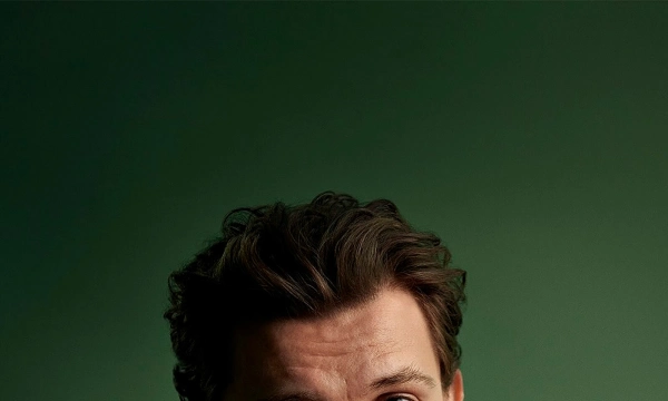 Том Холланд стал лицом нового мужского аромата Prada