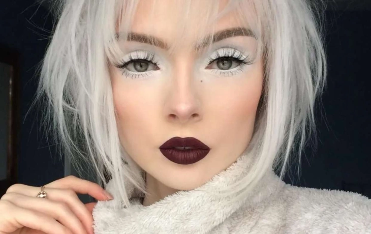 Как освежить взгляд за 10 секунд: белые тени снова в тренде