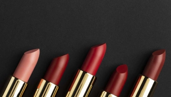 Губы в цвете осени: главные оттенки сезона, которые стоит попробовать