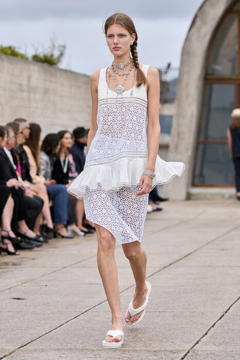 Chanel Resort 2025 / Chanel Круиз 2025