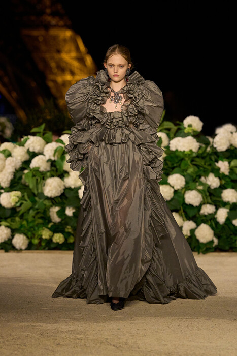 Saint Laurent коллекция весна-лето 2026 / Saint Laurent Spring-Summer 2026