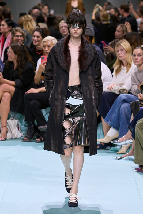 Prada весна-лето 2025 / Prada spring-summer 2025