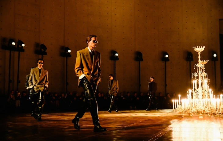 Классика на грани бунтарства: какой вышла новая мужская коллекция Saint Laurent осень-зима 2025 Классика на грани бунтарства: какой вышла новая мужская коллекция Saint Laurent осень-зима 2025