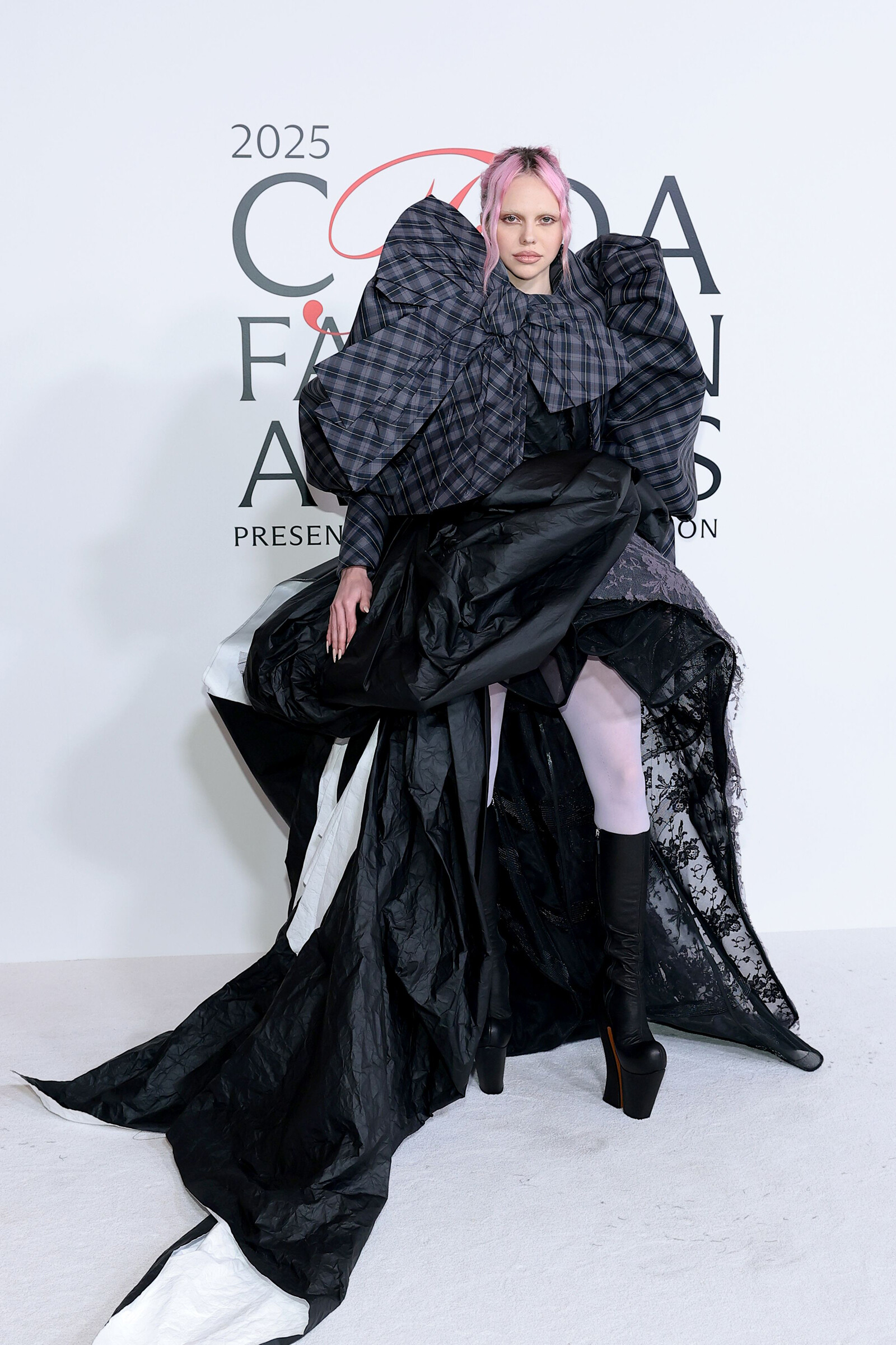 Адела в Marc Jacobs на CFDA Awards 2025