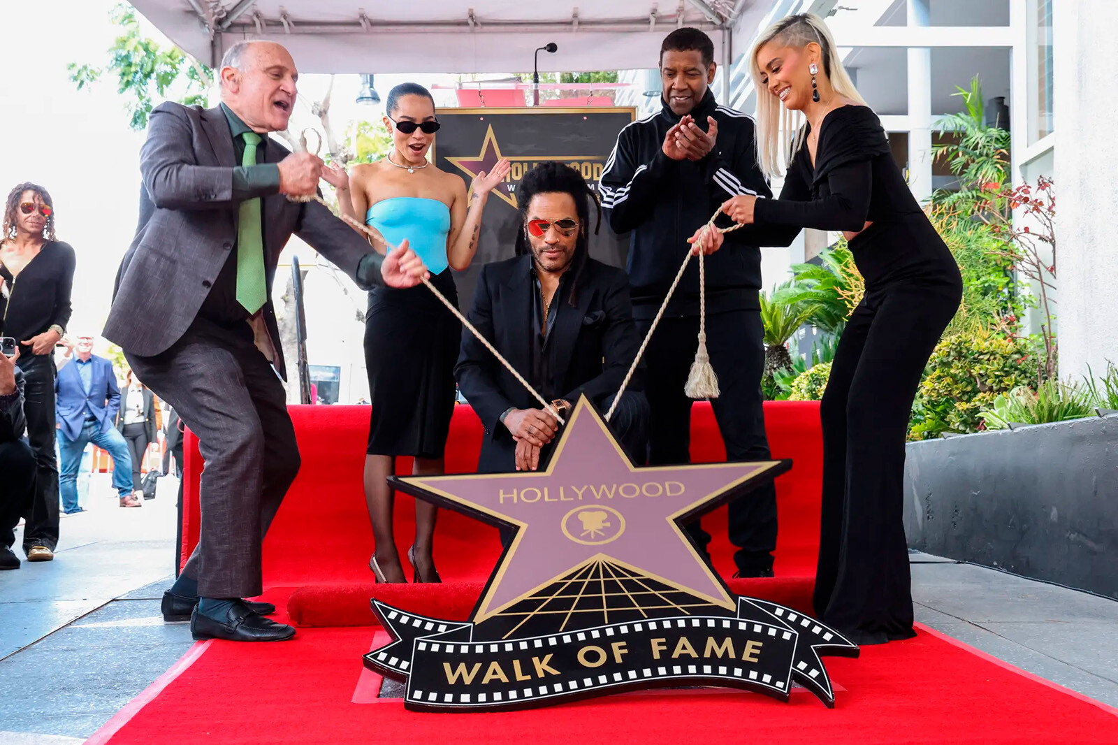 Lenny-Kravitz-Walk-of-Fame-02-Mainstyle.jpg