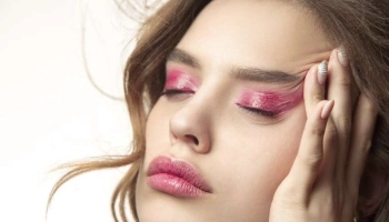 Без опозданий и стресса: почему стоит отказаться от макияжа на месяц Без опозданий и стресса: почему стоит отказаться от макияжа на месяц