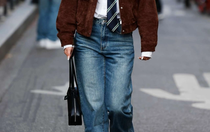 Кофе и &laquo;сигареты&raquo; &mdash; самые модные джинсы зимы, с какой обувью их носить