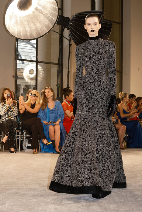 Schiaparelli Couture Fall 2025 / Schiaparelli Couture коллекция осень 2025