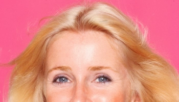 Сюзанн Сомерс проиграла борьбу с раком на 76-м году жизни Сюзанн Сомерс проиграла борьбу с раком на 76-м году жизни