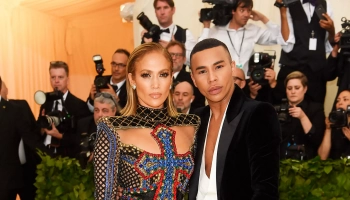 Вспоминаем лучшие выходы звёзд в образах от Оливье Рустена для Balmain