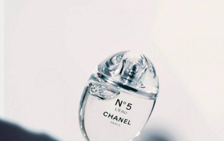 Новый лимитированный флакон-капля Chanel No 5 L&#039;Eau вдохновлён Мэрилин Монро