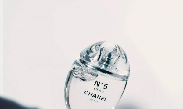 Новый лимитированный флакон-капля Chanel No 5 L&#039;Eau вдохновлён Мэрилин Монро