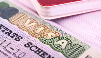 Финляндия вновь будет принимать заявления россиян на визы