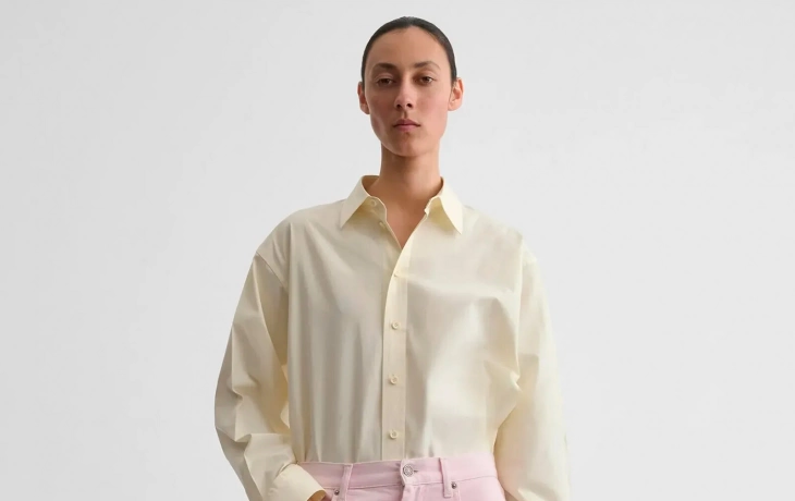 Розовые джинсы — главный тренд этого сезона